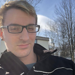 Meet your Posher, Dustin